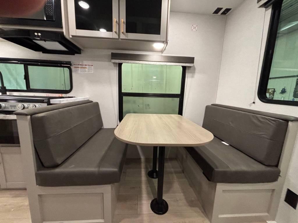 2027 Jayco Jay Flight SLX 210QB