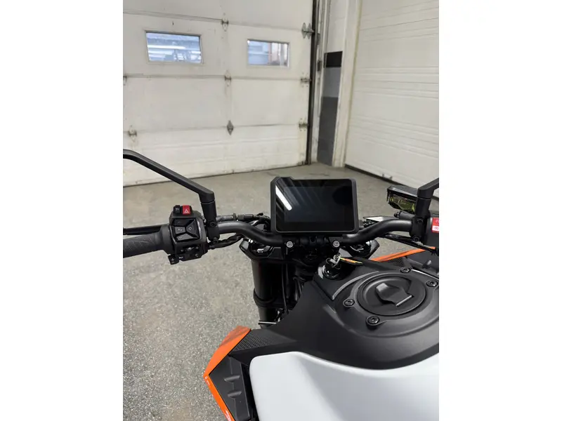 KTM 990 DUKE 2027