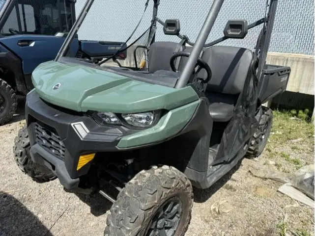 Can-Am DEFENDER DPS HD7 2023
