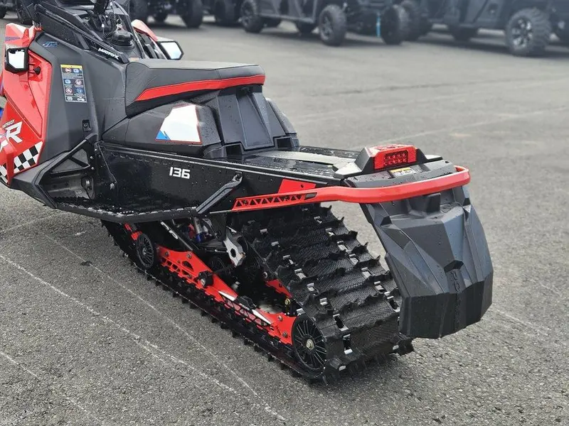 2025 Polaris 9R INDY XCR 136