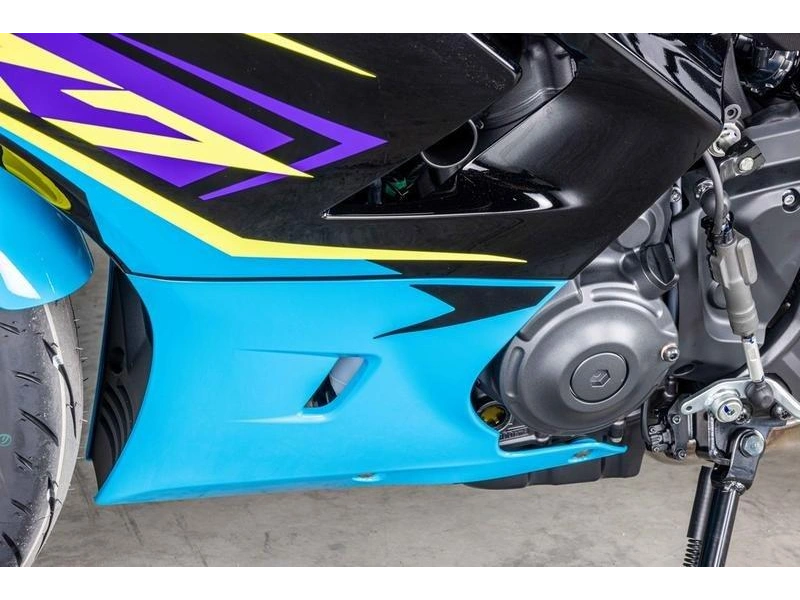 2026 Yamaha R7 alt