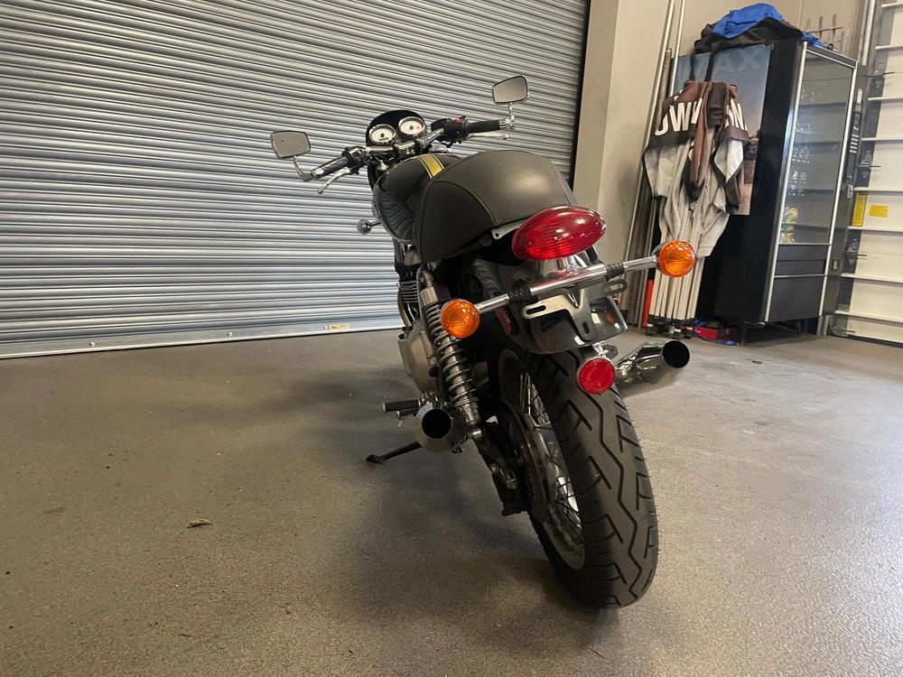 2014 Triumph Thruxton 900 alt
