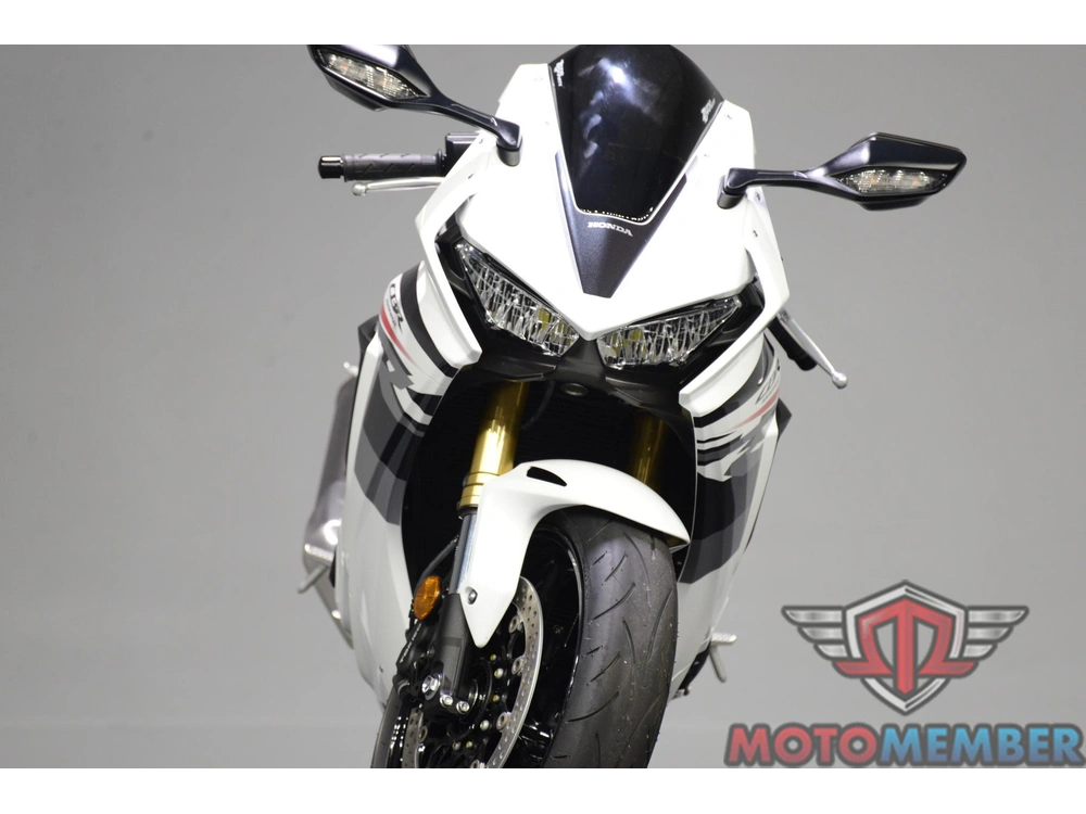 2025 Honda Cbr1000rr alt