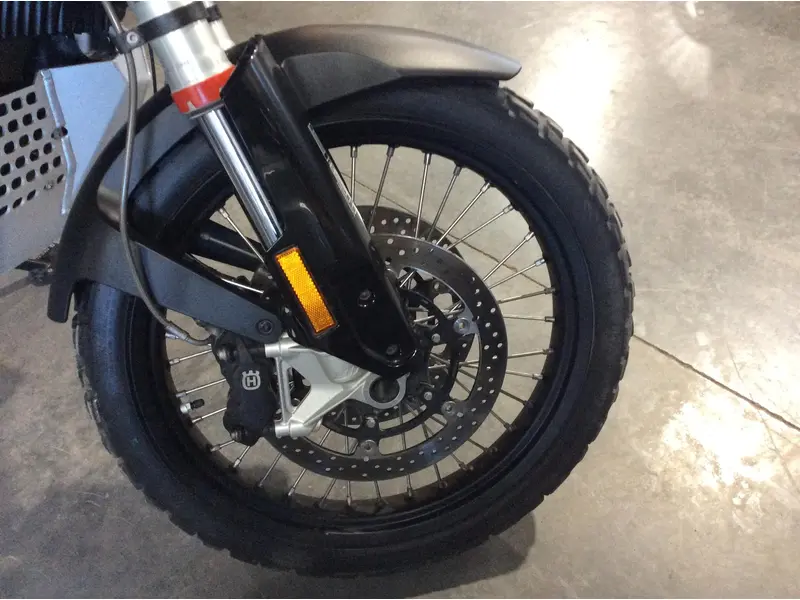 2023 HUSQVARNA NORDEN Expedition 901 Abs