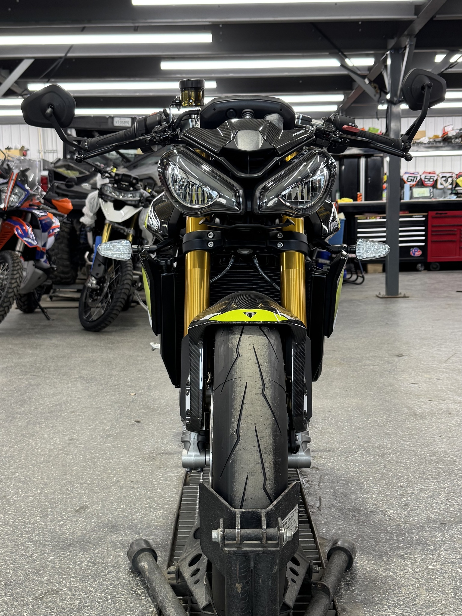 2026 Triumph STREET TRIPLE 765 MO thumbnail 8