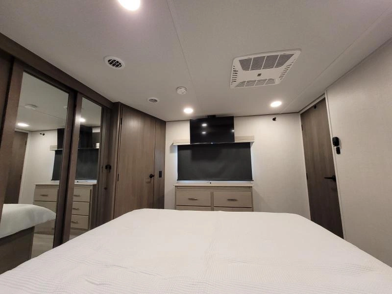 Grand Design Influence 3503gk 2024 alt
