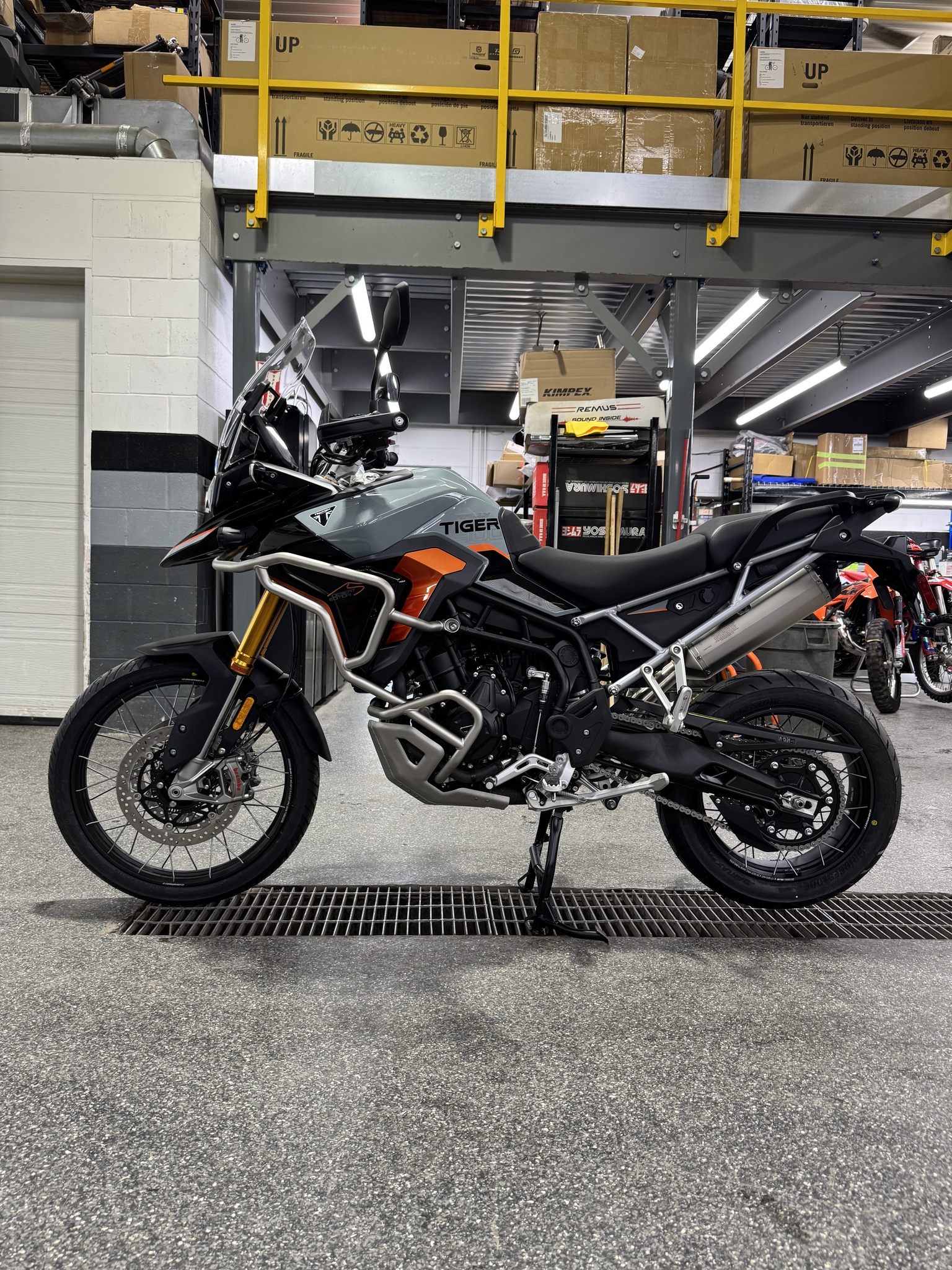 2026 Triumph TIGER 900 DESSERT thumbnail 5