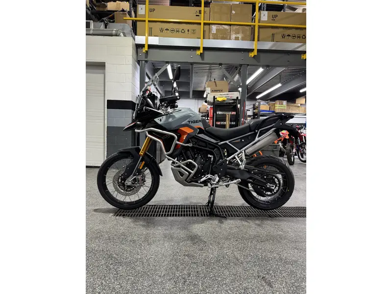 2026 Triumph TIGER 900 DESSERT