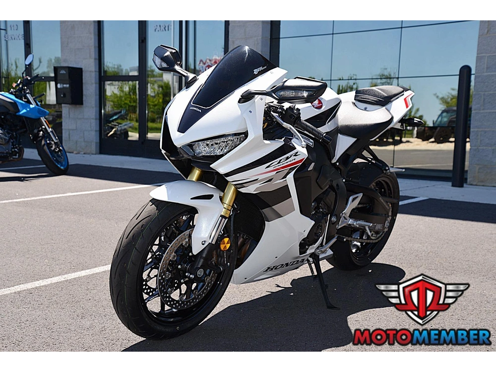 2025 Honda Cbr1000rr alt