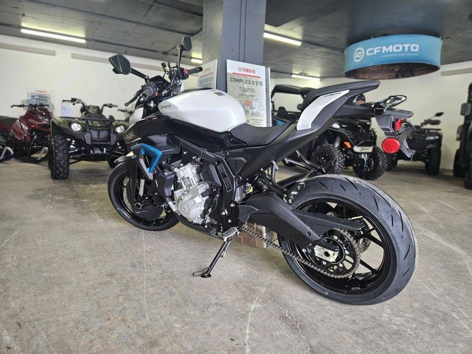 2026 Cfmoto 675nk alt