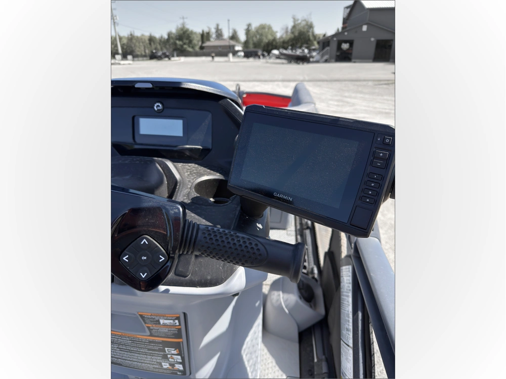 2024 Sea-doo Switch alt