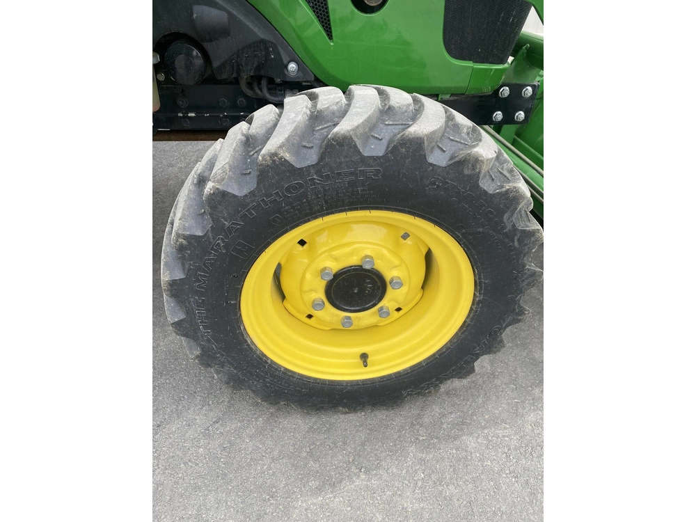John Deere 3038e 2023 alt