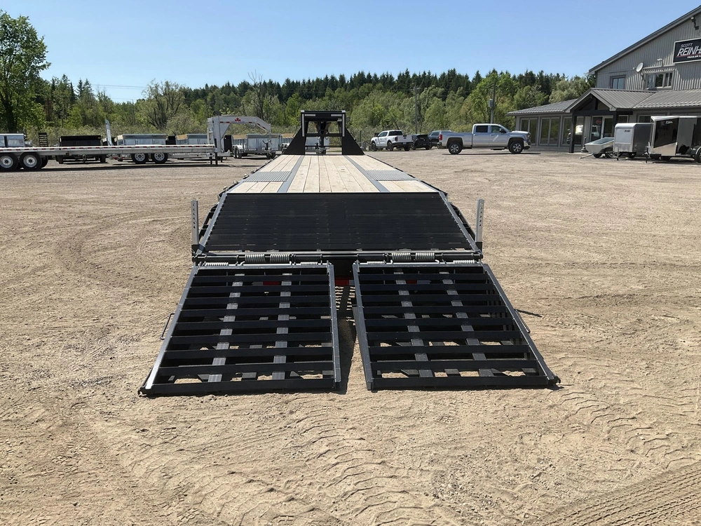 2026 Canada Trailers 8.5x40 12 Ton Gooseneck Equipment Trailer alt