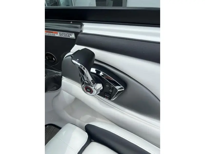 2023 Monterey 224FS BOWRIDER