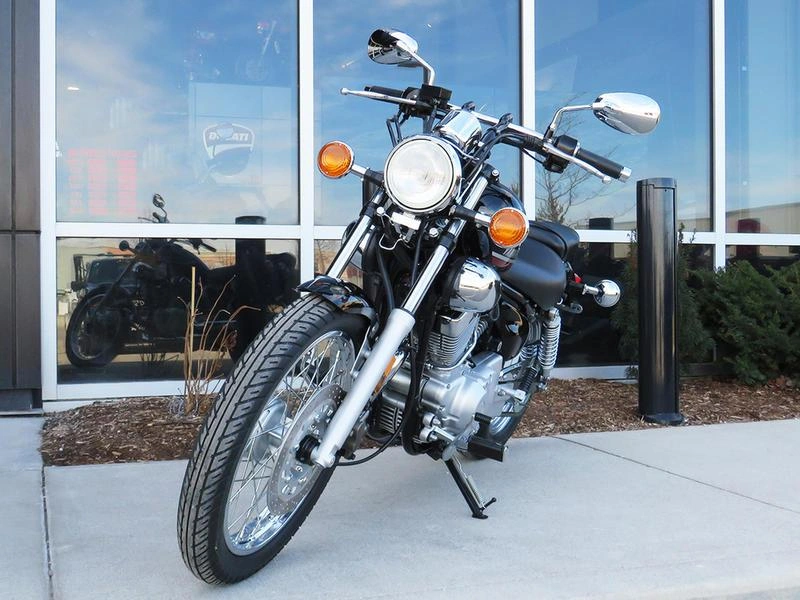 2025 Yamaha V-star 250 alt
