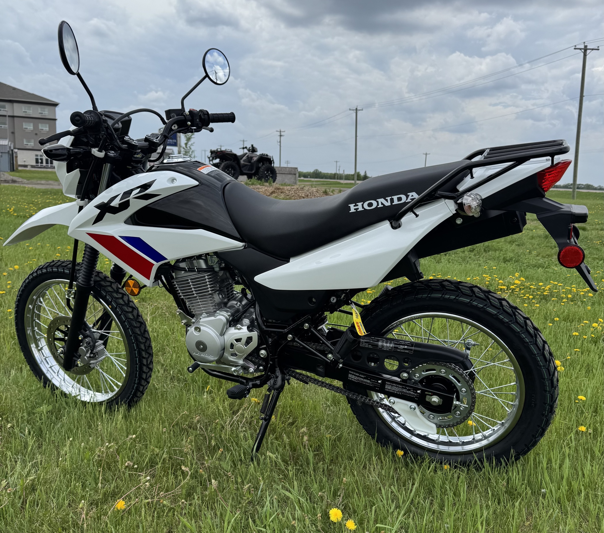2026 Honda XR150L thumbnail 4