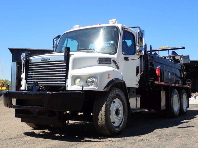 Freightliner M2106 2010
