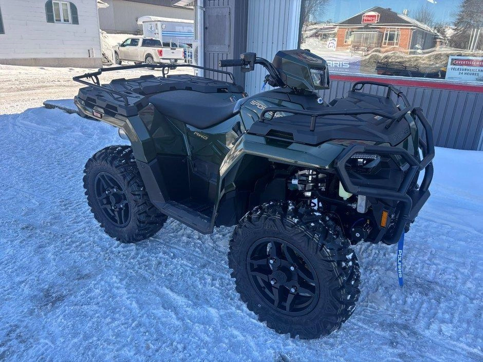 Polaris Polaris Sportsman 570 Premium – 40e Anniversaire Édition Treeline Green Metallic Série Limitée** 2026 alt