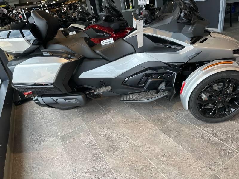 2024 Can-Am RT Limited SE6 thumbnail 4