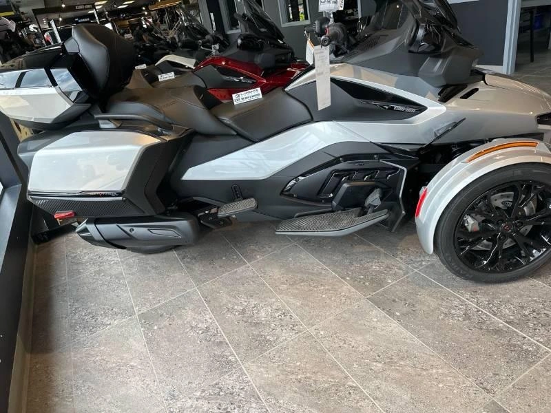 Can-am Rt Limited Se6 2024 alt