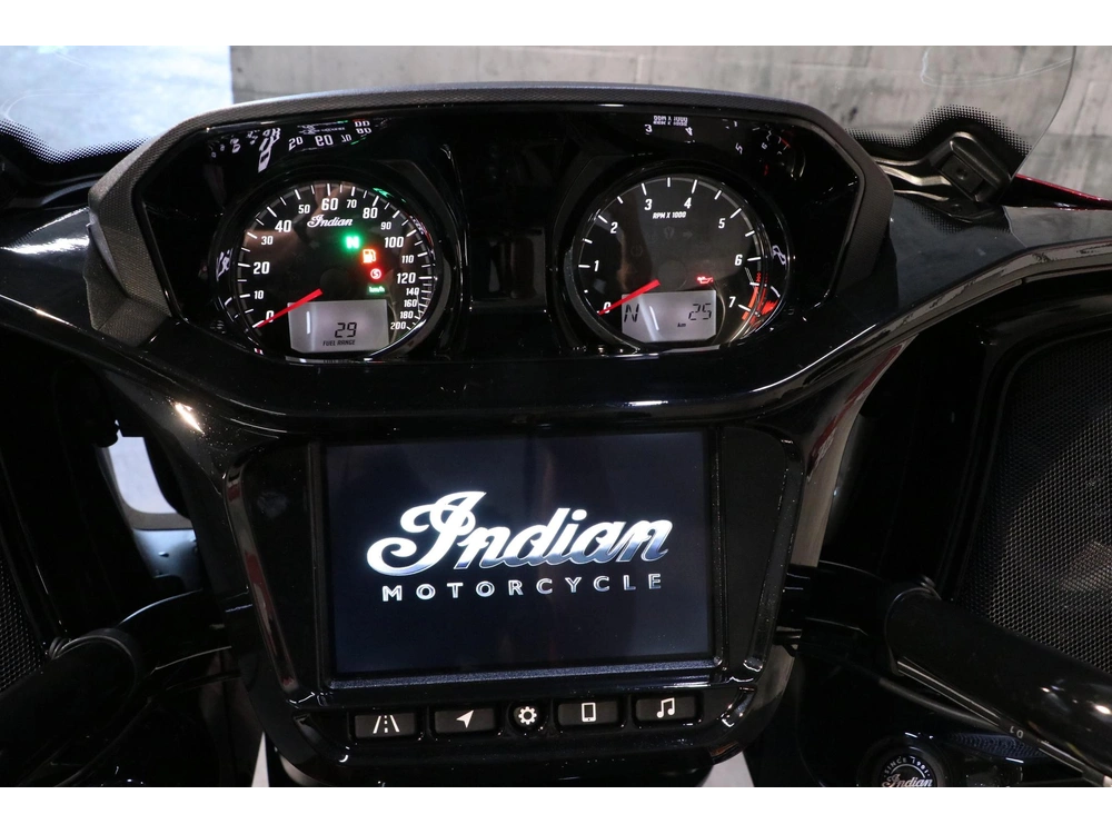 Indian Motorcycle Pursuit Dark Horse + 112 2026 alt
