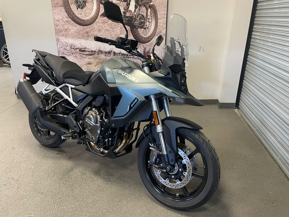 2024 Suzuki V-strom 800 alt