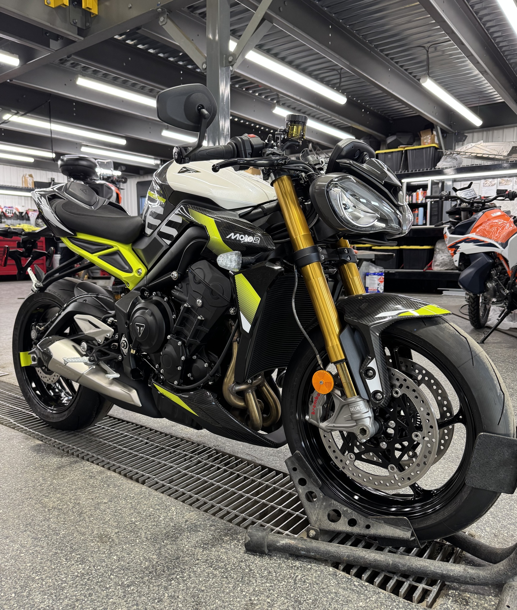 2026 Triumph STREET TRIPLE 765 MO thumbnail 9