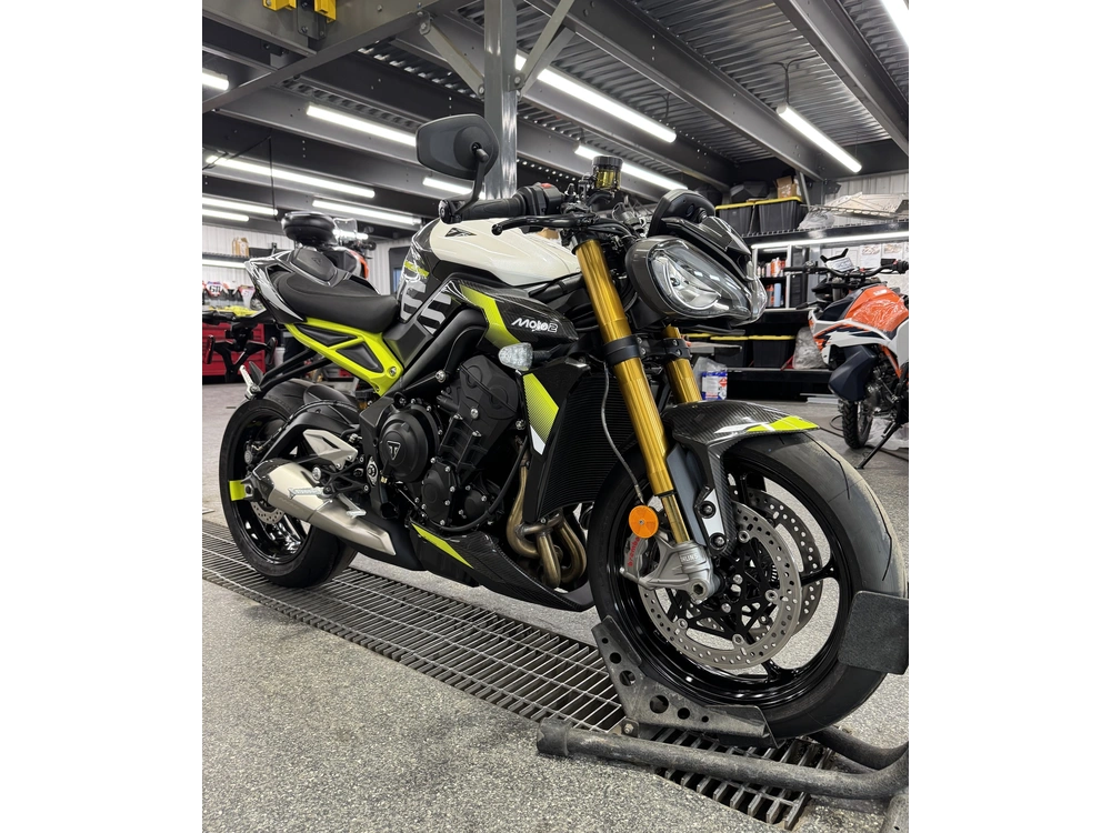2026 Triumph Street Triple 765 Mo alt
