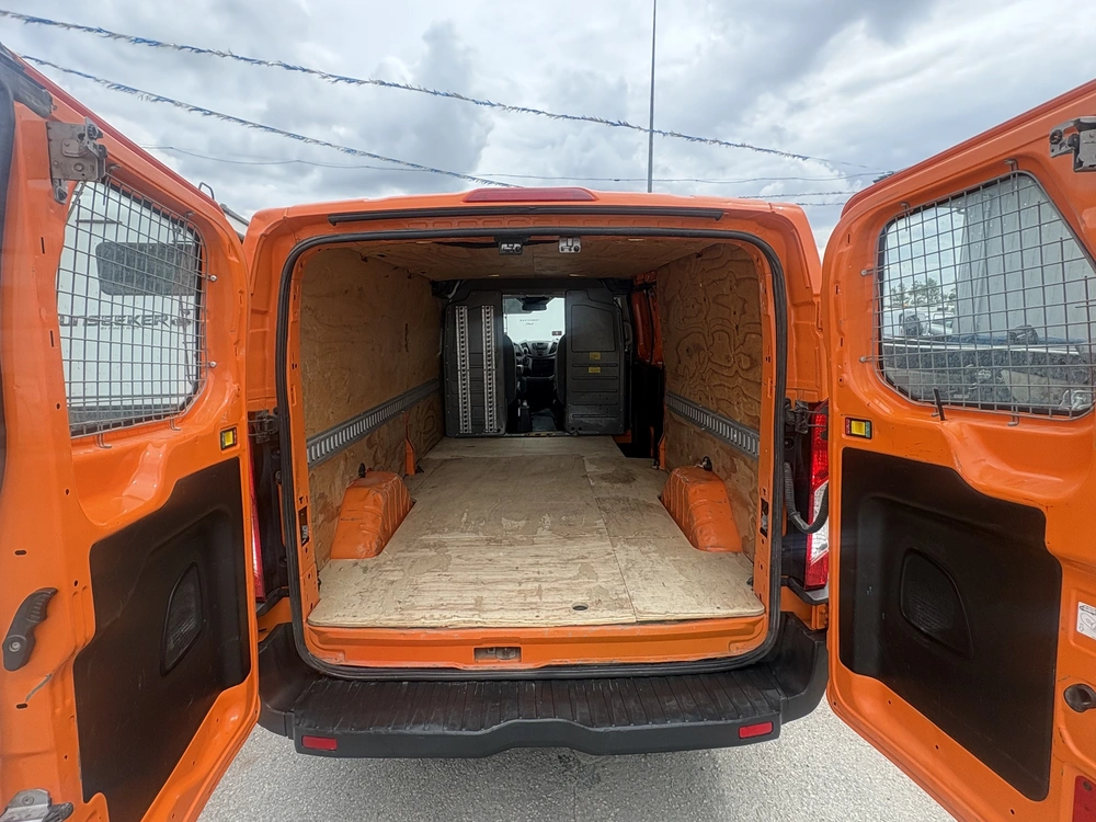 2017 Ford Transit T-150 Cargo Van alt