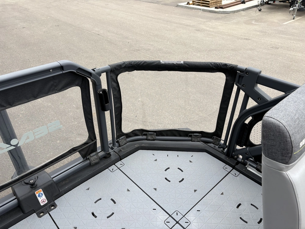 2024 Sea-doo Switch® Compact - 130 Hp alt