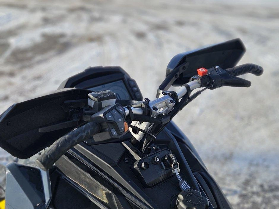 Polaris 850 Switchback Assault 144 E/s 2026 alt