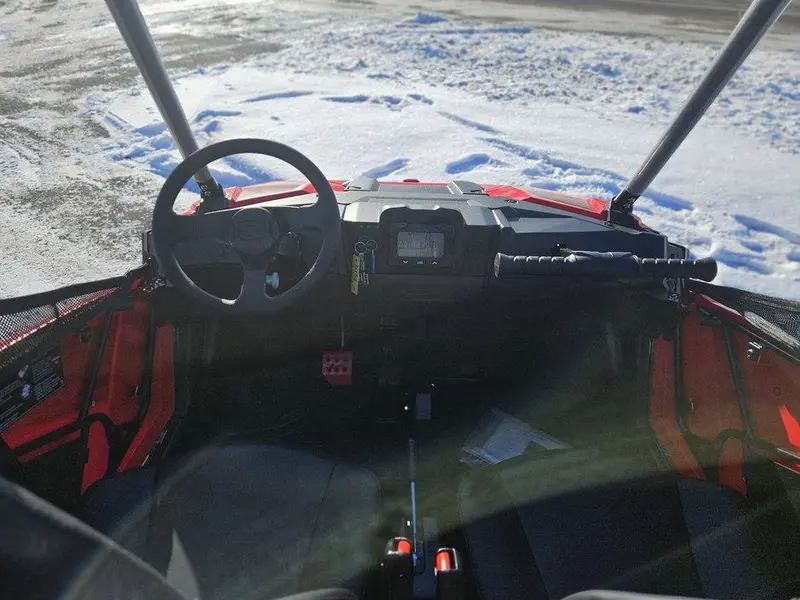 2026 Polaris RZR 200 EFI