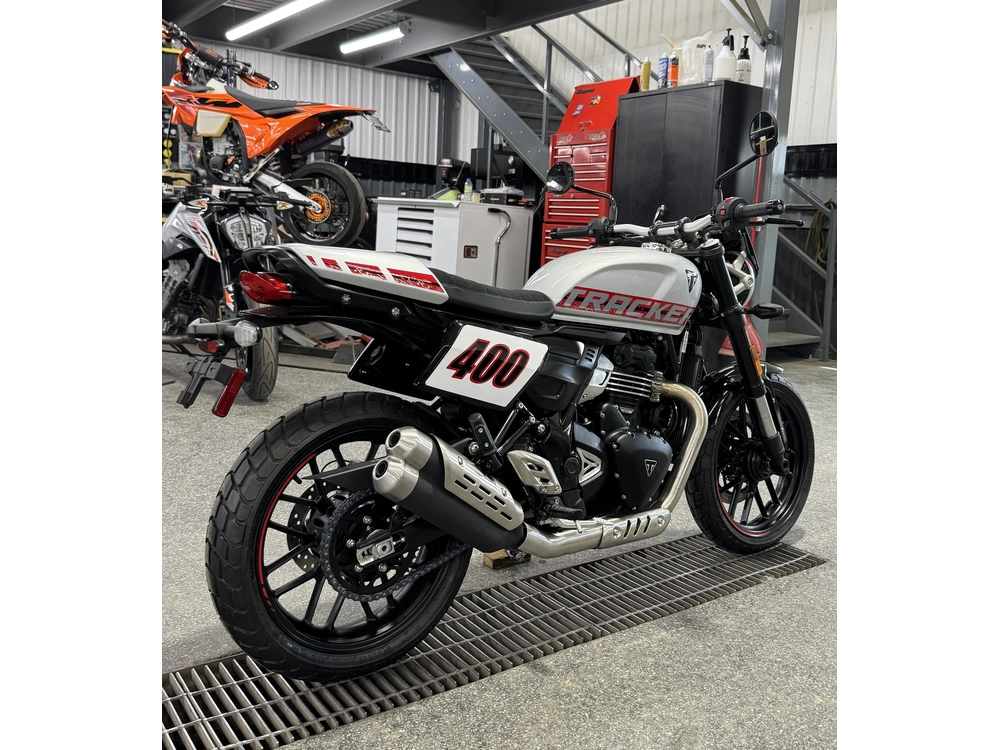 2027 Triumph Tracker 400 Argent alt