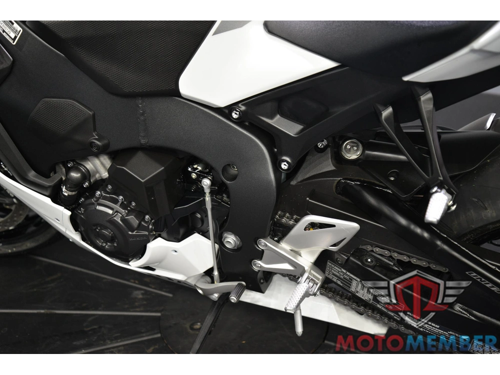 2025 Honda Cbr1000rr alt