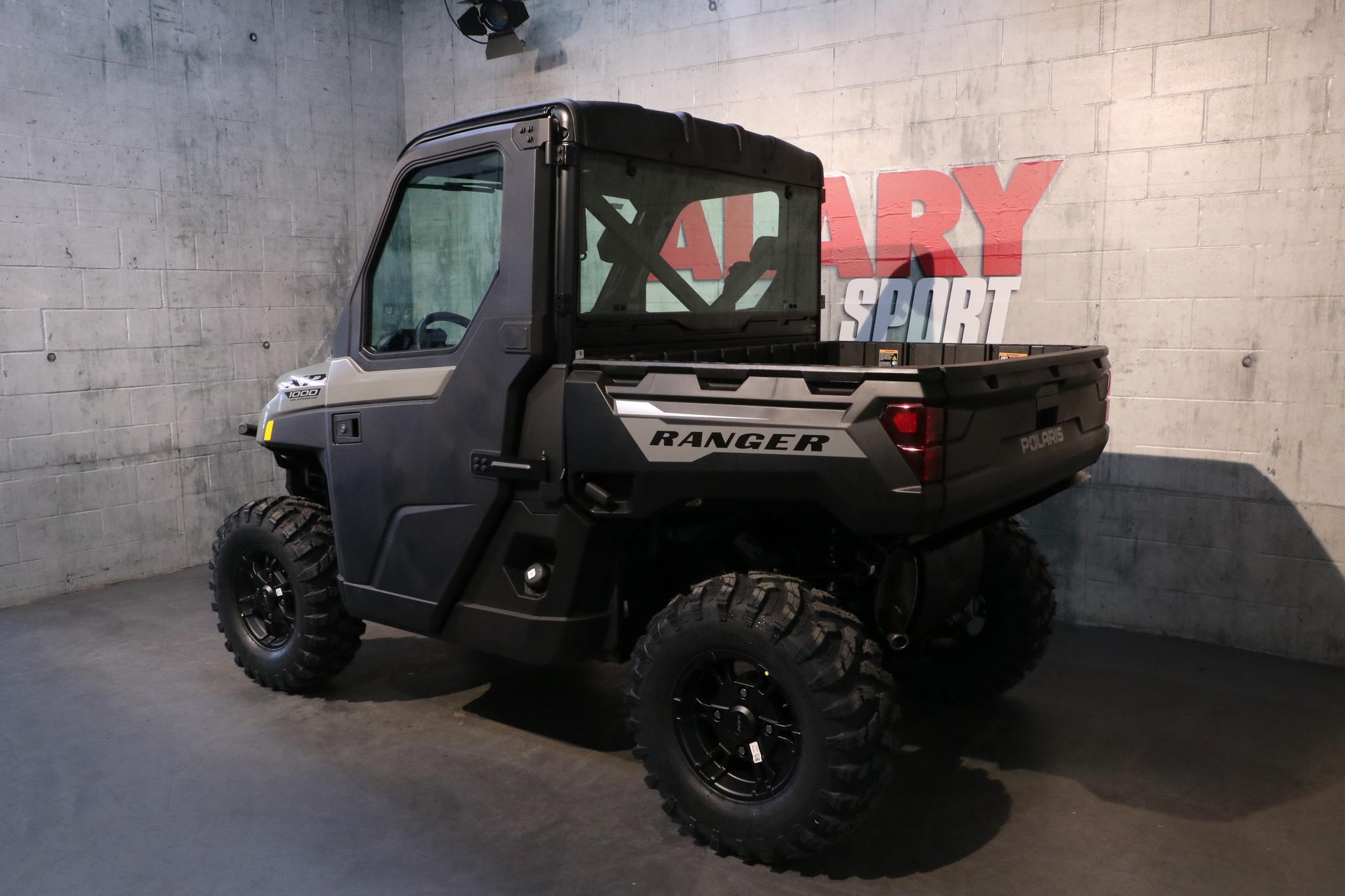 2027 Polaris RANGER CREW XP 1000 CAB thumbnail 4