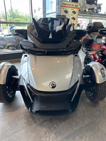 2024 Can-Am RT Limited SE6 thumbnail 3