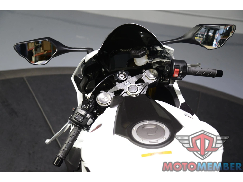 2025 Honda Cbr1000rr alt