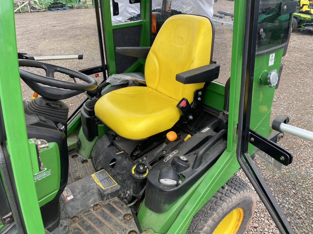 2015 John Deere 1025r alt