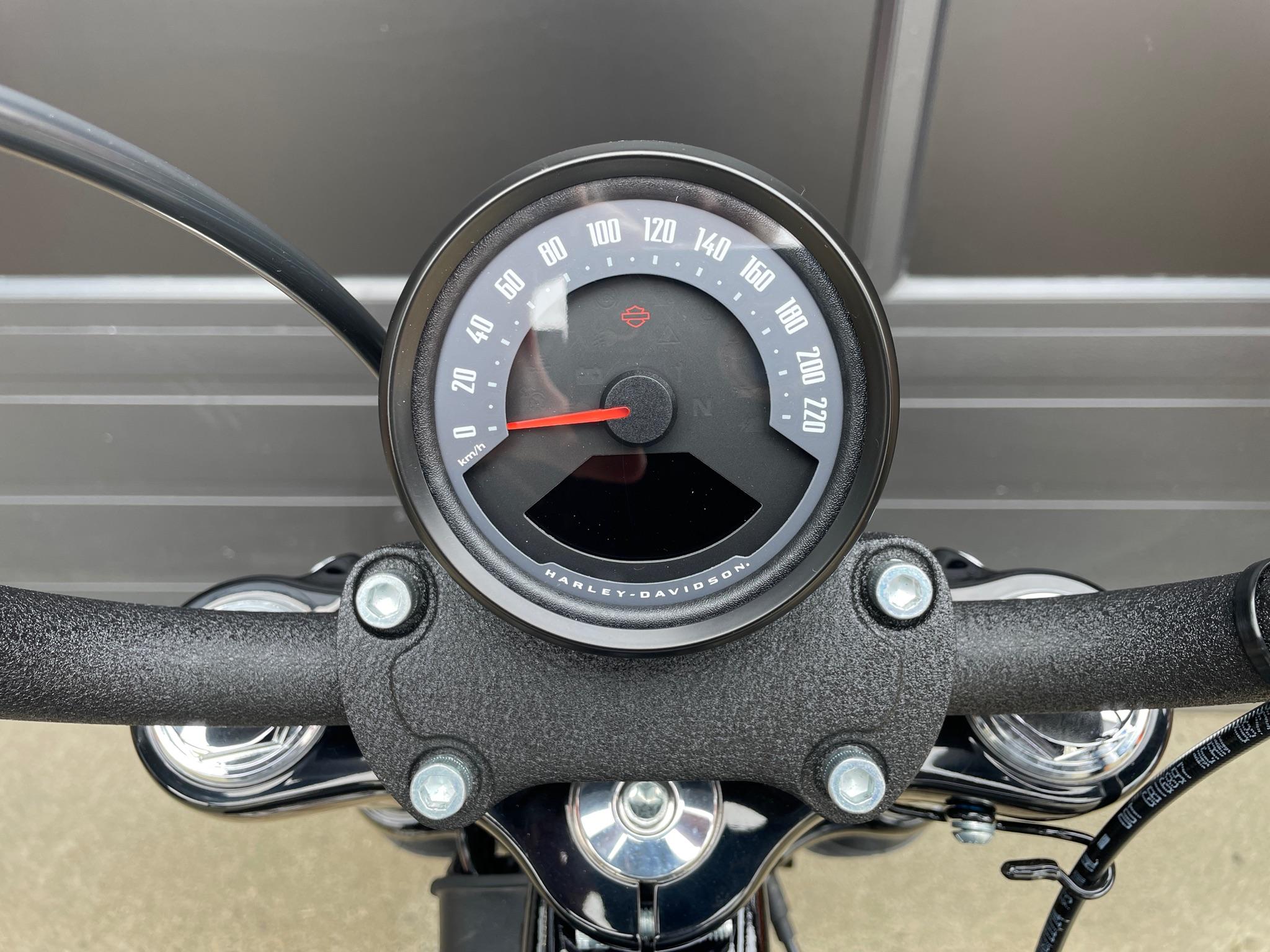 2026 Harley-Davidson FXBB - Street Bob® thumbnail 16