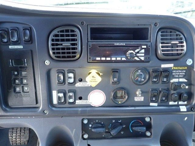 Freightliner M2106 2010