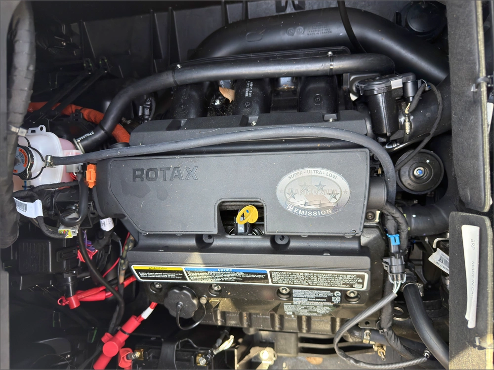 2024 Sea-doo Switch alt