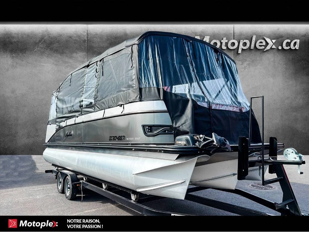 Avalon Catalina 2585 Entertain 2023 alt