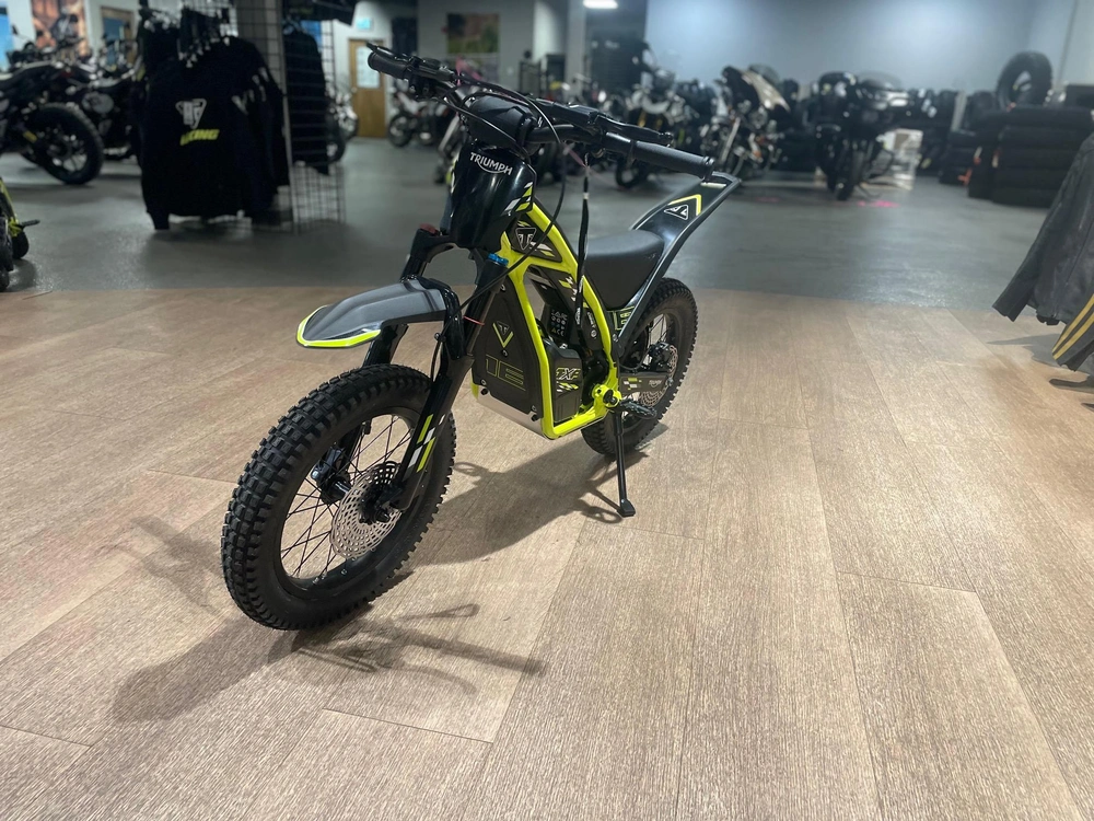 2026 Triumph Txp-16 - Racing Yellow alt