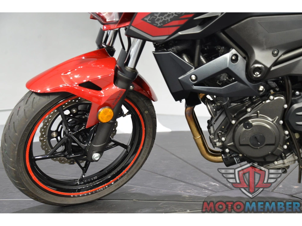 2021 Kawasaki Z400 Abs alt