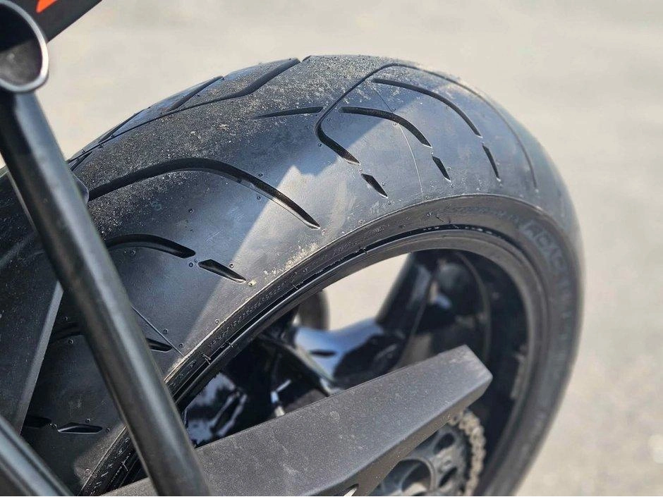 Ktm Duke 890 2022 alt