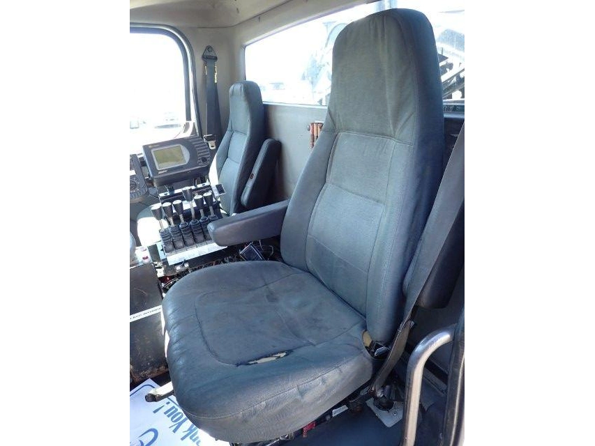Freightliner M2106 2010