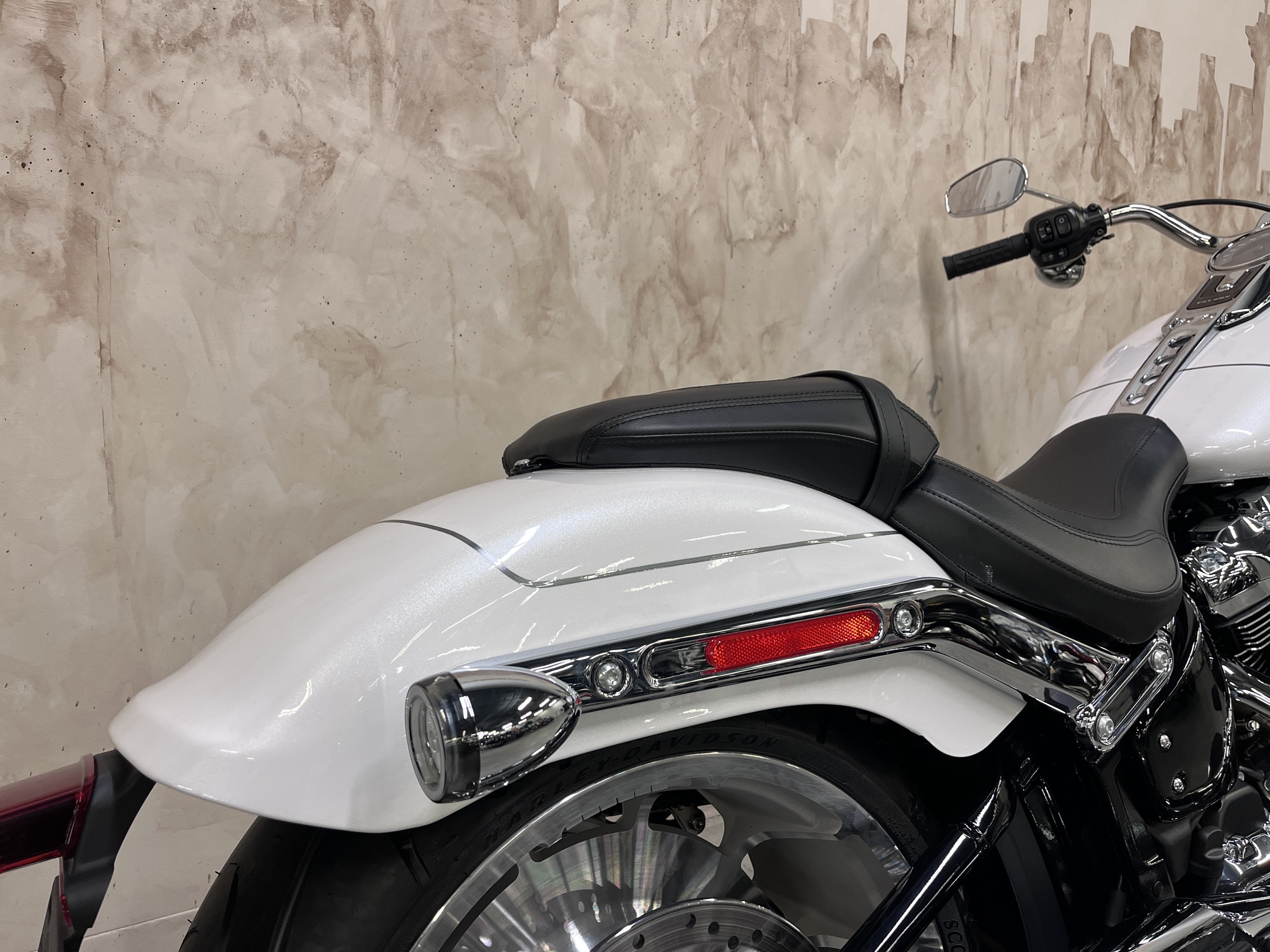 2026 Harley-Davidson FLFB FAT BOY thumbnail 2