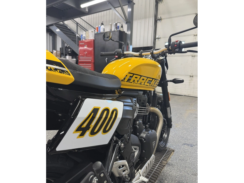 2027 Triumph Tracker 400 Jaune alt