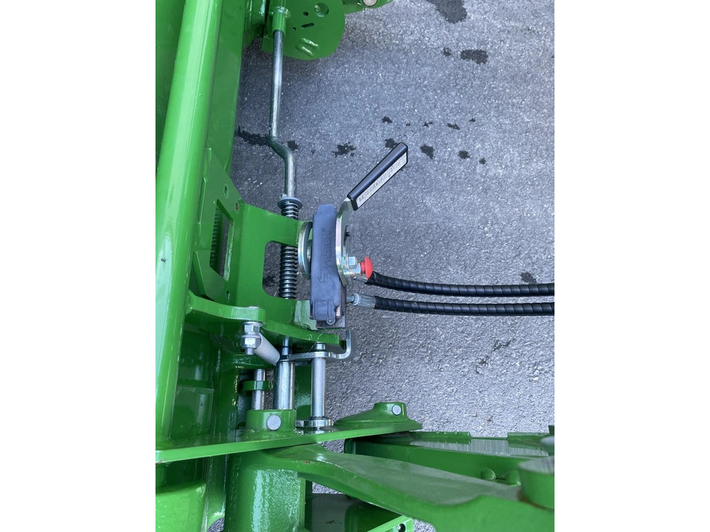 2024 John Deere 6120m alt