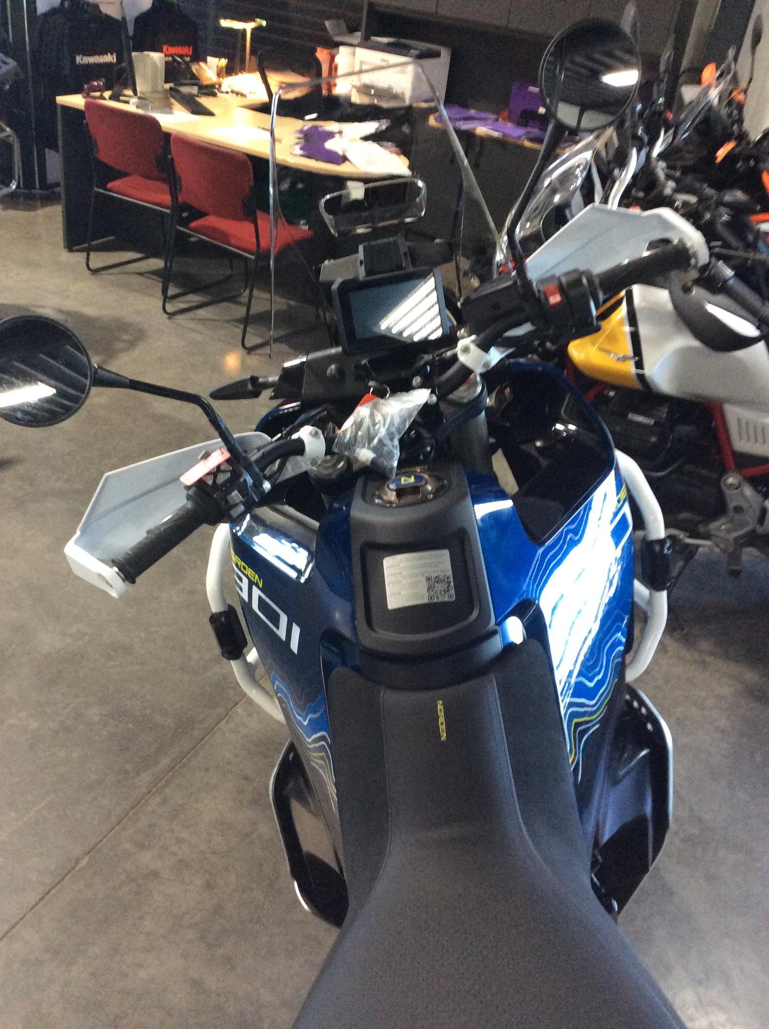 2023 Husqvarna NORDEN Expedition 901 Abs thumbnail 8